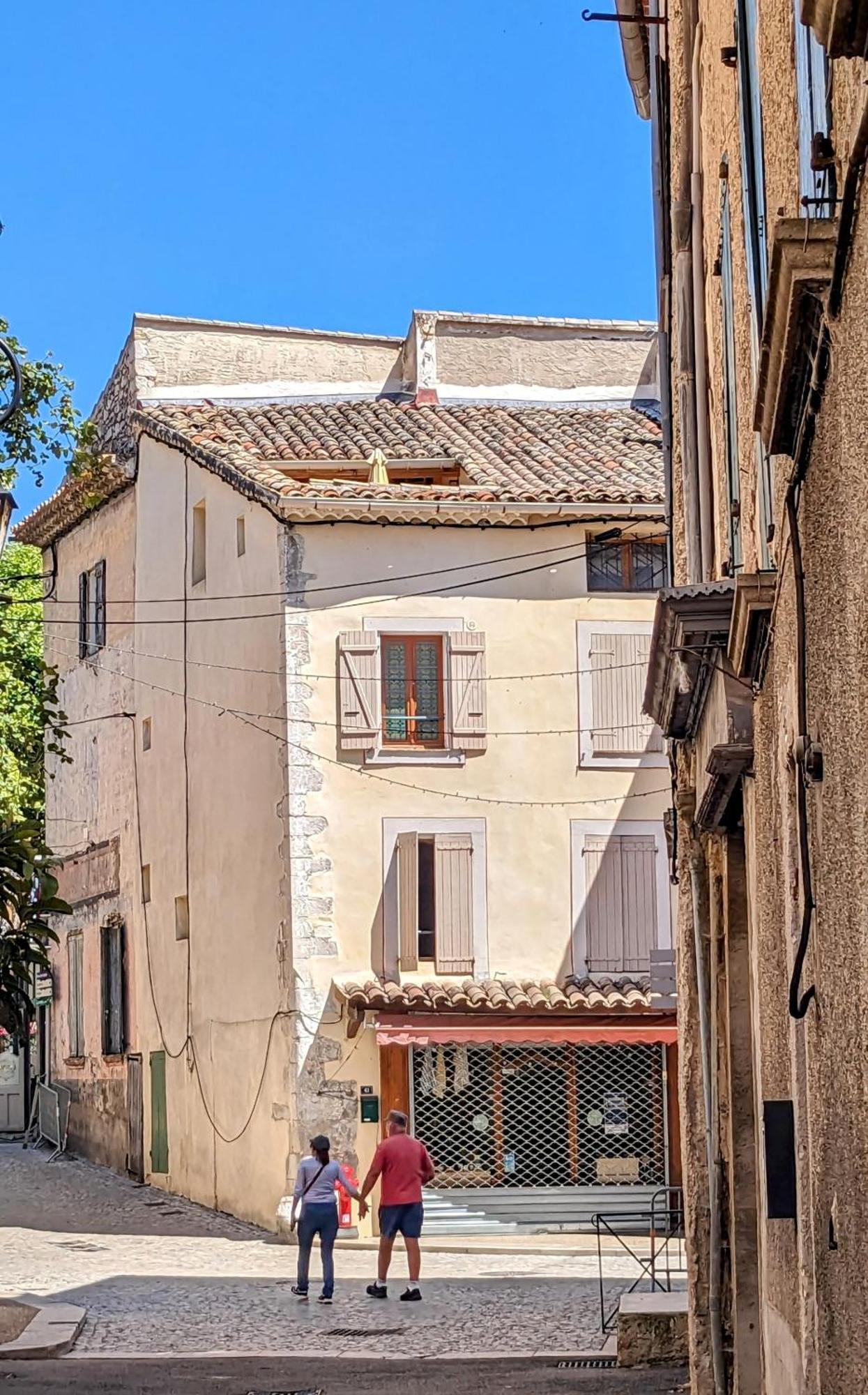 Casa de Férias La Terrasse D'olea, Au Coeur Du Village *